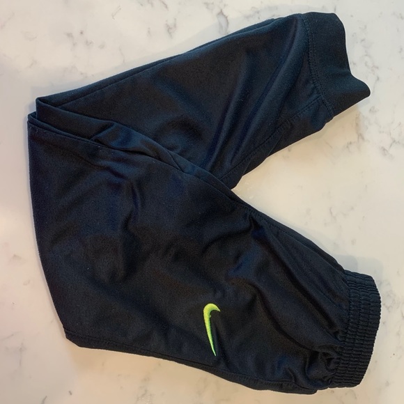 💙SOLD💙 Nike jogger set - Picture 3 of 3